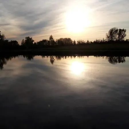 펜션 Caloroczny Letniskowy Ze Stawem *