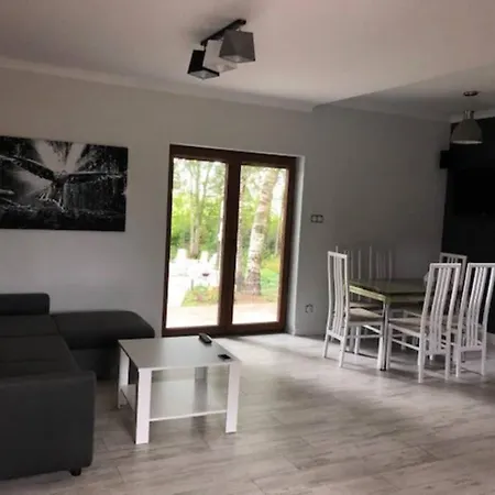 펜션 Caloroczny Letniskowy Ze Stawem