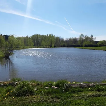 Caloroczny Letniskowy Ze Stawem Harsz