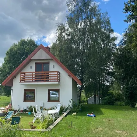 Caloroczny Letniskowy Ze Stawem