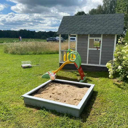 Caloroczny Letniskowy Ze Stawem Harsz