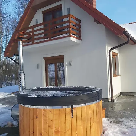 Caloroczny Letniskowy Ze Stawem 度假居