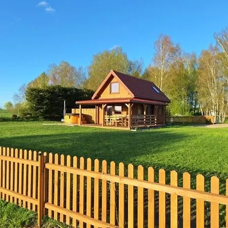 度假居 Caloroczny Letniskowy Ze Stawem *