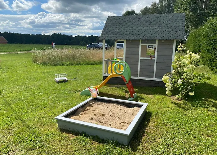 Caloroczny Letniskowy Ze Stawem Harsz