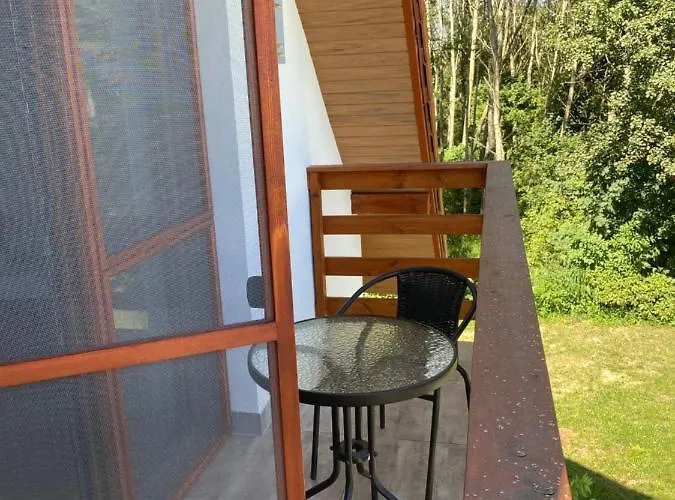 Caloroczny Letniskowy Ze Stawem Prázdninový dům *