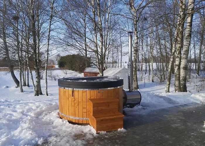 Caloroczny Letniskowy Ze Stawem Prázdninový dům Harsz