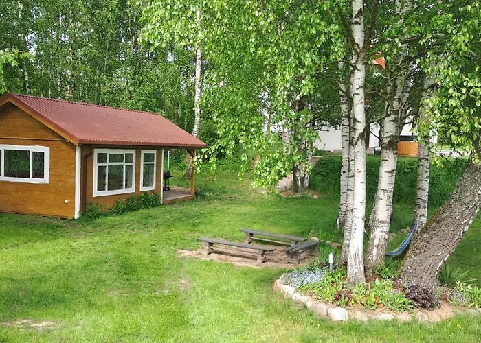 Caloroczny Letniskowy Ze Stawem