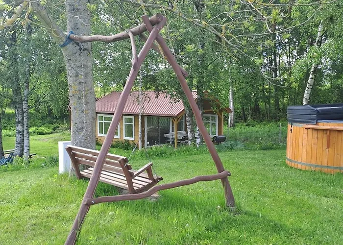 Caloroczny Letniskowy Ze Stawem Prázdninový dům